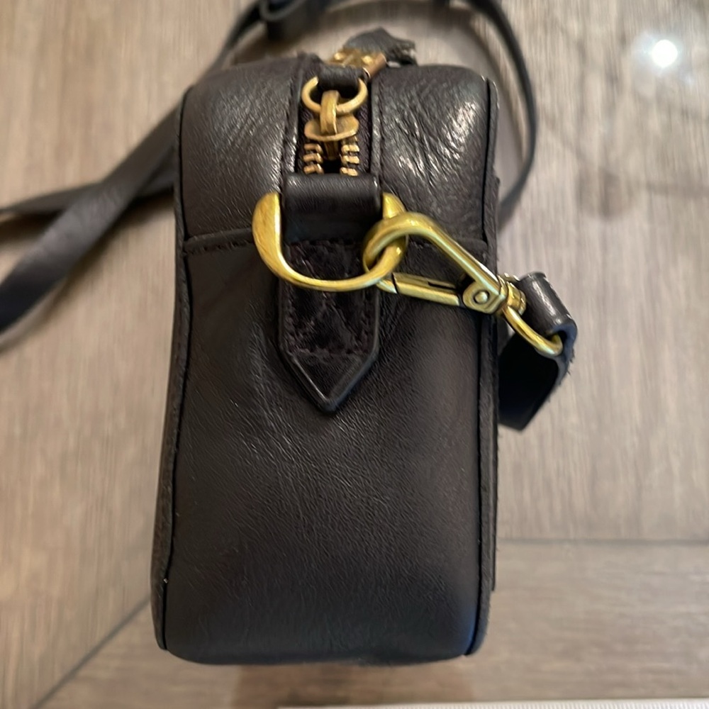 Madewell Transport Camera Bag Black Leather Crossbody Bag with Two Straps - Picture 9 of 17